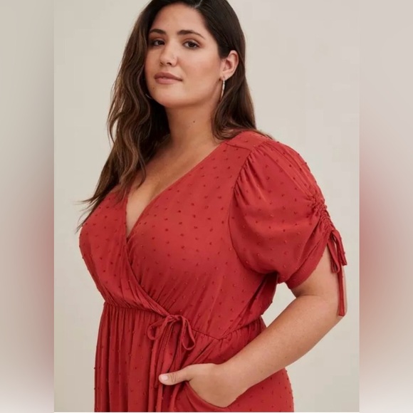 Torrid Midi Swiss Surplice Dress Size 4X Spice Color New - Picture 2 of 15